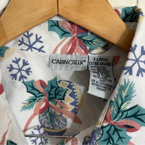 Cabin Creek Christmas Button Up Shirt XL All Over Pattern Snowflake Ornaments - Picture 7 of 7